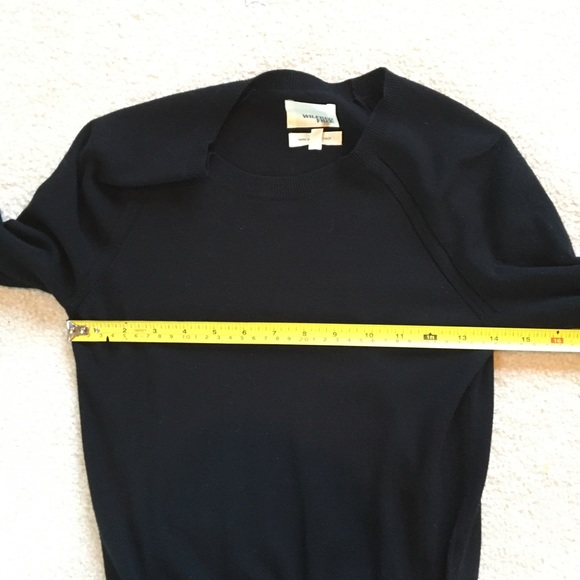 Wilfred Free Long Sleeve Sweater - Yarn Made in Italy - Size: (XS) *Gently Worn* - Picture 5 of 7